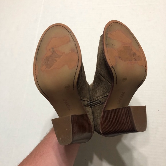 Vince Camuto Katleen Booties - Picture 11 of 13